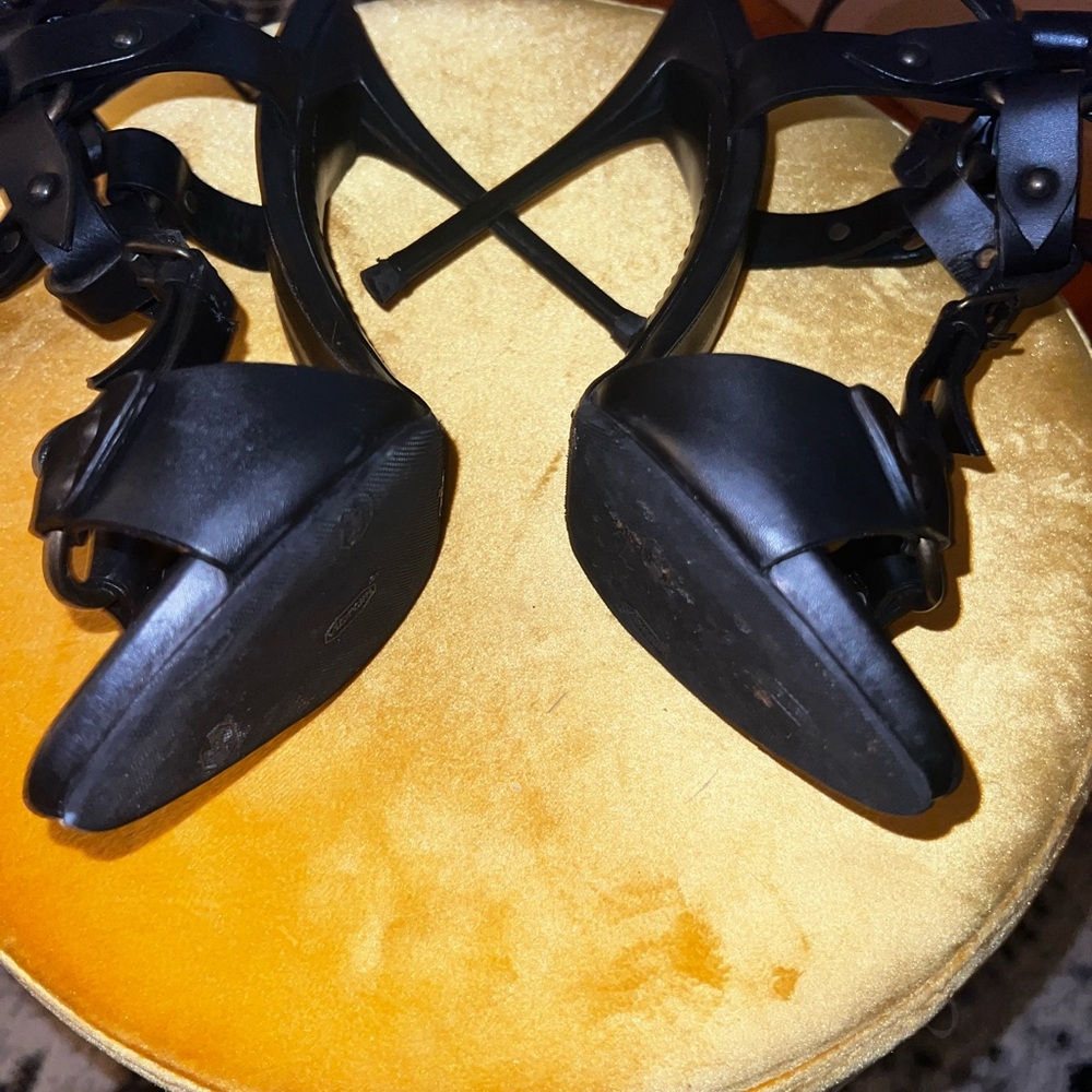 Giuseppe Zanotti Black Gladiator Sandals - Picture 6 of 6